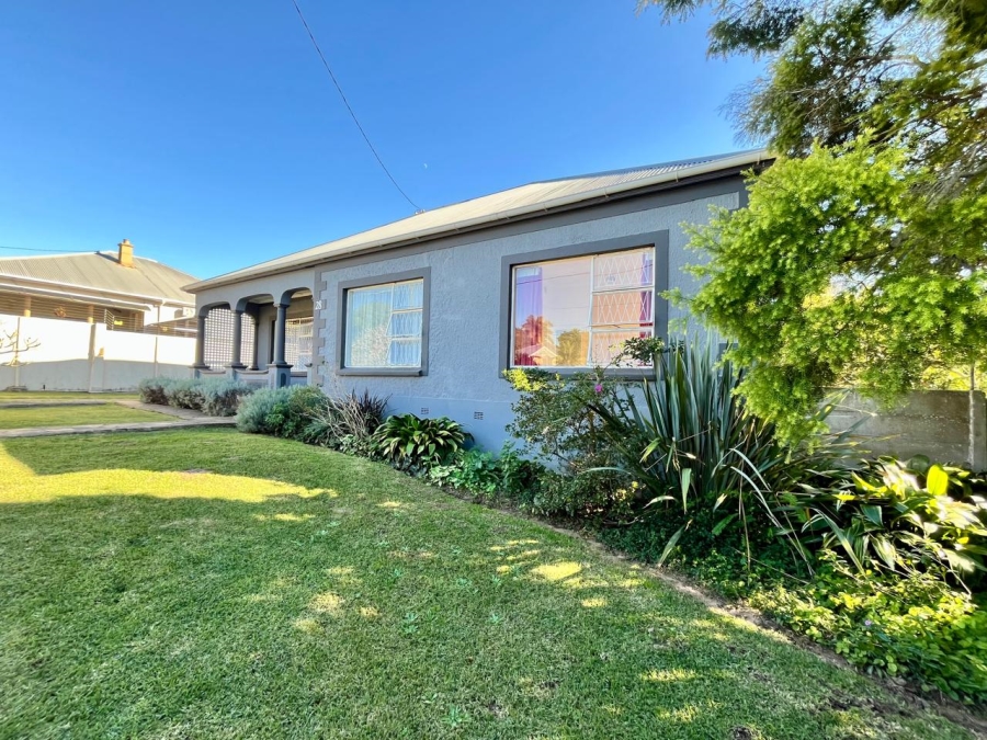 To Let 3 Bedroom Property for Rent in Selborne Eastern Cape